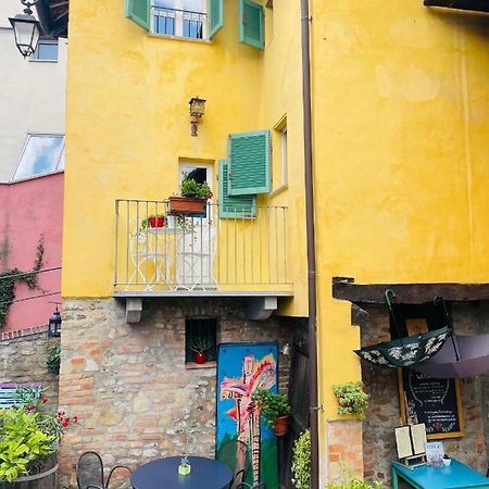 La Gialla Di Via Silvano 12 Monforte dʼAlba المظهر الخارجي الصورة